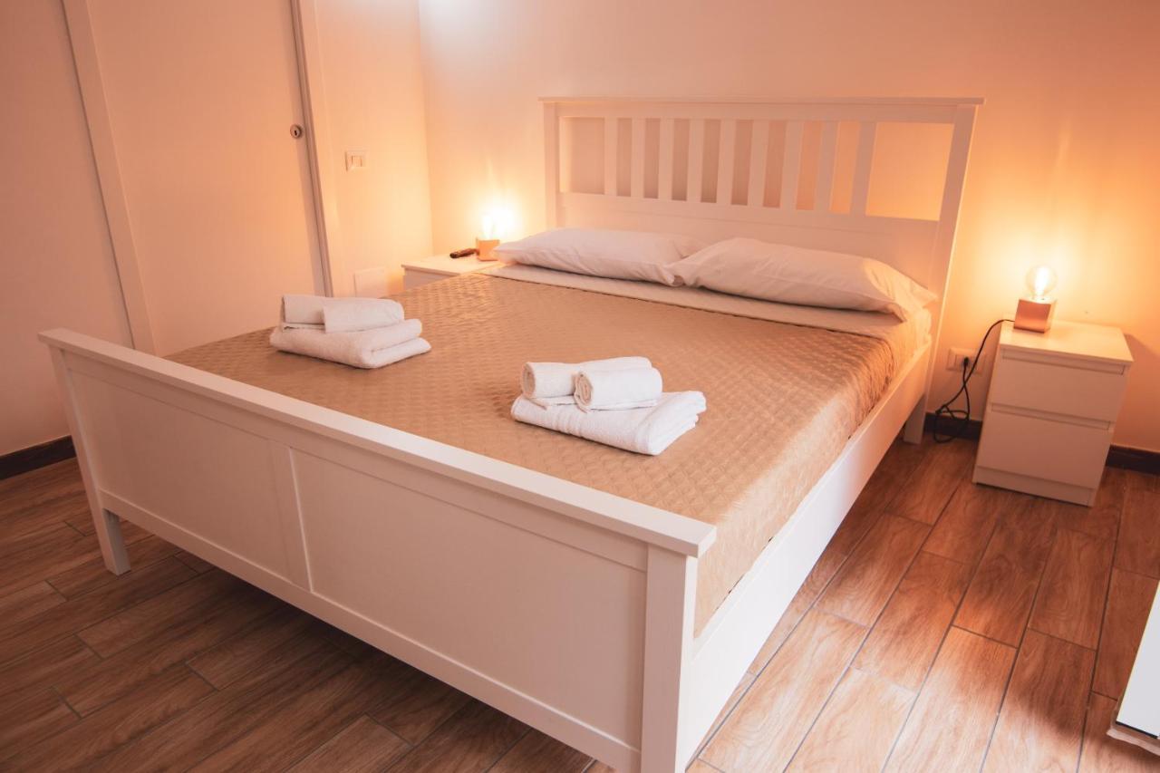 Casa Masaniello - Affittacamere Guesthouse In Historical Center Toledo Station Naples Luaran gambar