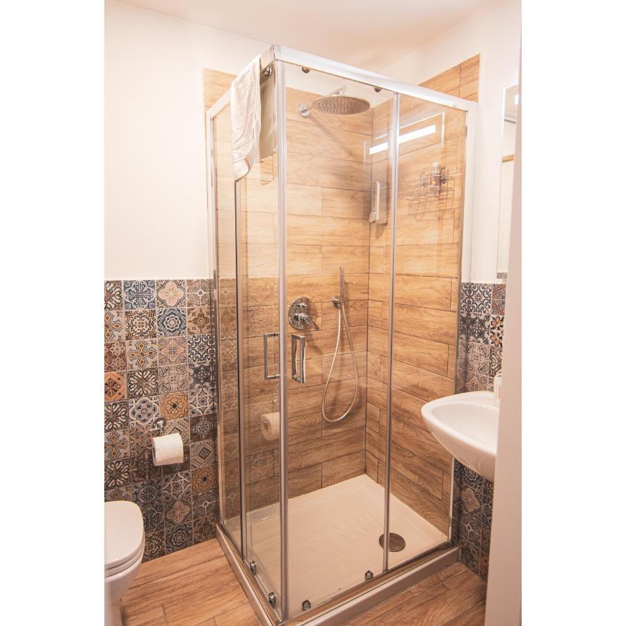 Casa Masaniello - Affittacamere Guesthouse In Historical Center Toledo Station Naples Luaran gambar