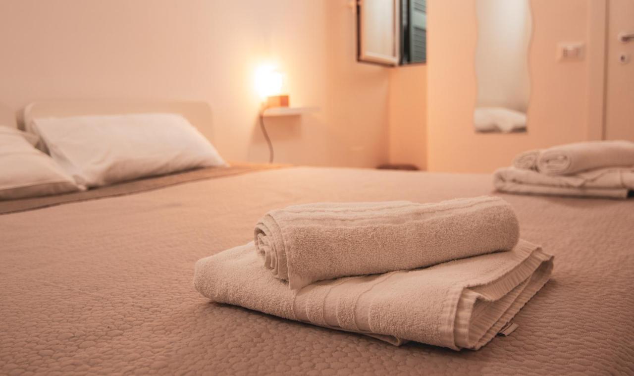 Casa Masaniello - Affittacamere Guesthouse In Historical Center Toledo Station Naples Luaran gambar